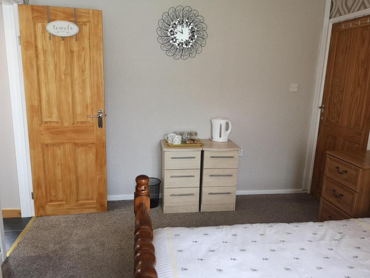 En-Suite Bedroom In A Quiet Bungalow Porthmadog Luaran gambar